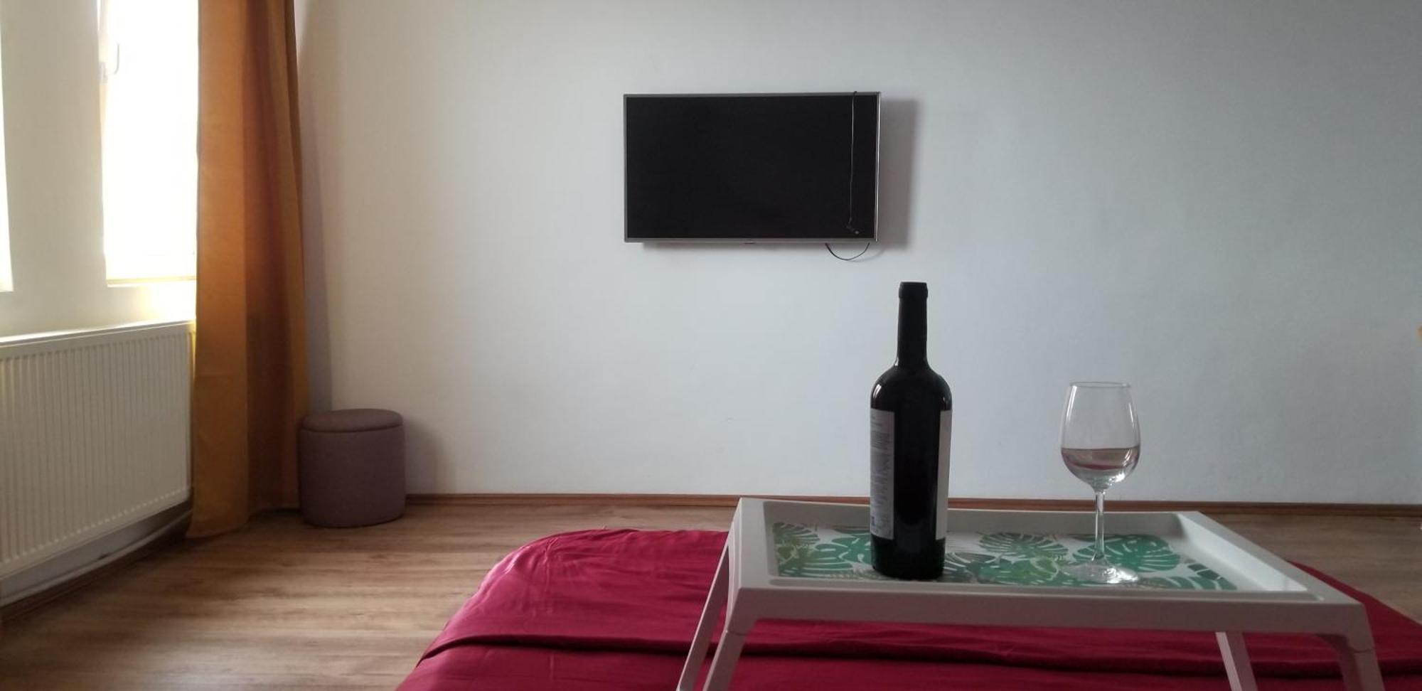 Private Room At Ceausescu'S Place In Old City Unirii Square Bucareste Exterior foto